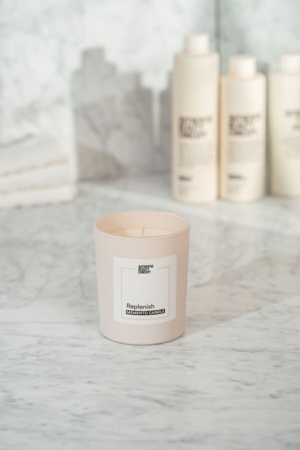 Authentic Beauty Concept geurkaars Replenish